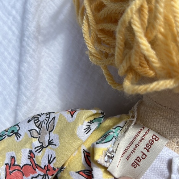 JIM SHORE DOLL KatJan Best Pals Yellow Bunny Dress Doll Designer COLLECTIBLE - Picture 16 of 17